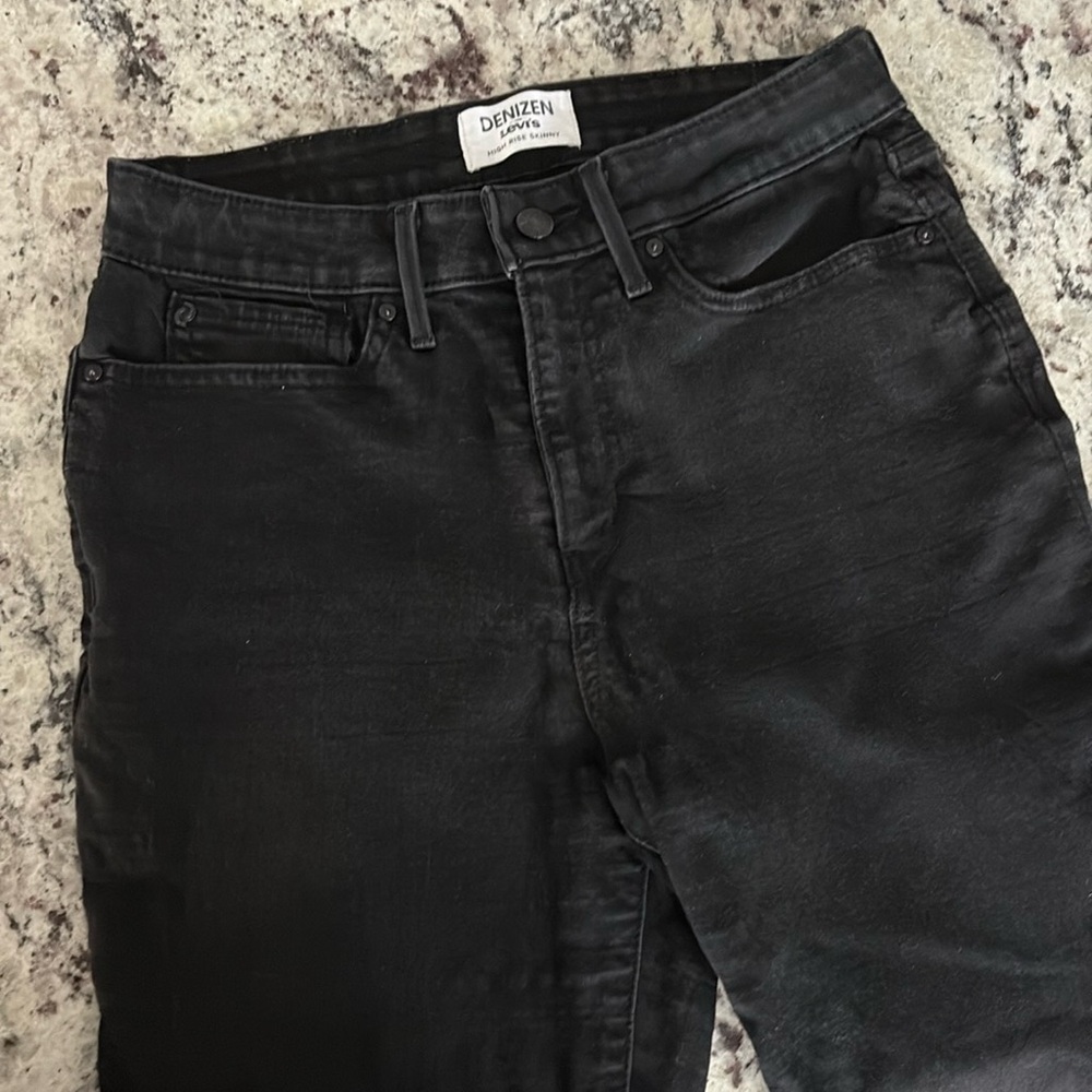 Levi's Dark Wash Jeans